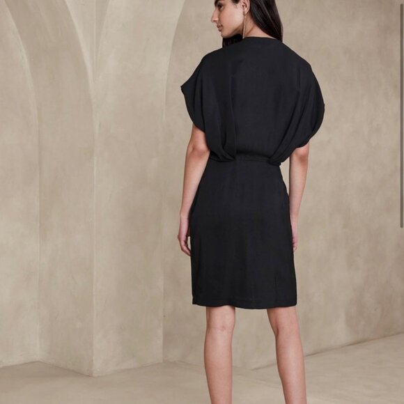 Banana Republic Mari Draped Crepe Dress - Picture 2 of 5